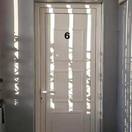 Jack Daniel Friends 아파트 *