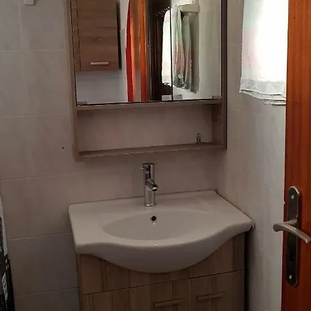 アパート Jack Daniel Friends ファリラキ