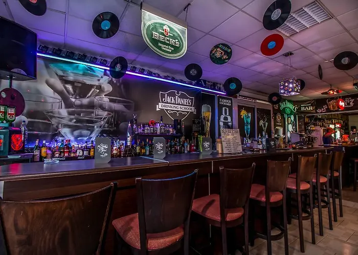 Апартаменты Jack Daniel Friends *