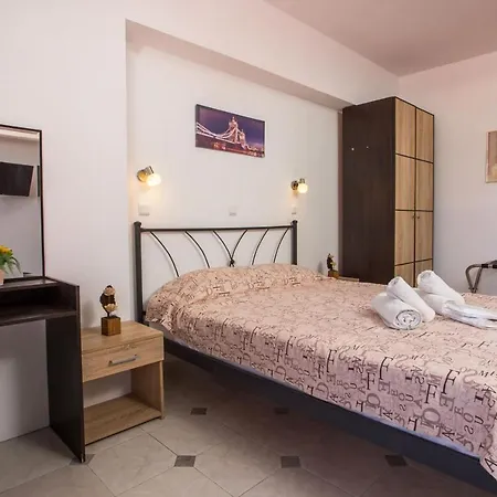 Jack Daniel Friends * Faliraki