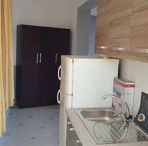 Jack Daniel Friends Daire Faliraki