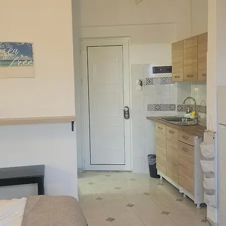 Jack Daniel Friends * Faliraki